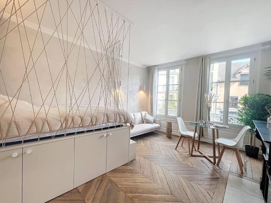 Camilla Apartment Troyes Bagian luar foto