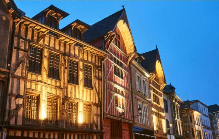 Camilla Apartment Troyes Bagian luar foto